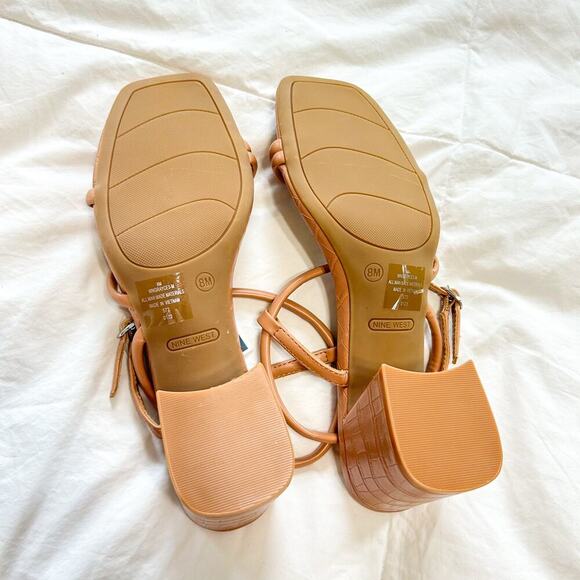 NWT Nine West Tan Strappy Block Heel Sandals Croc Embossed Women’s Size 8 - Picture 4 of 5